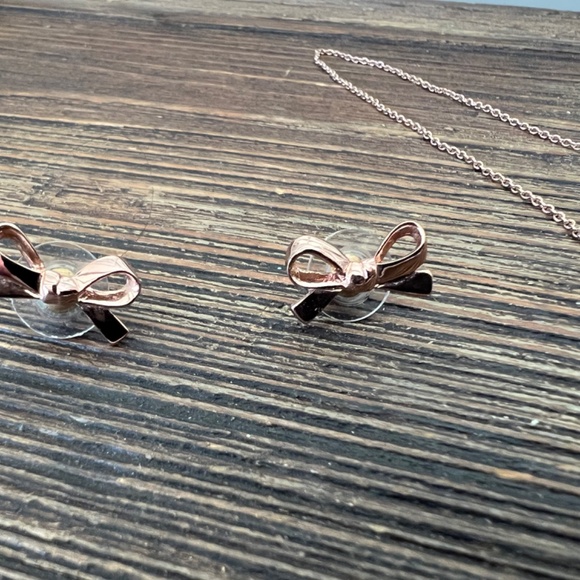 Kate Spade Skinny Minnie Bow Necklace and Earring Bundle - Picture 3 of 7